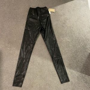 NWT Aritzia Wilfred Free Daria faux leather Pant